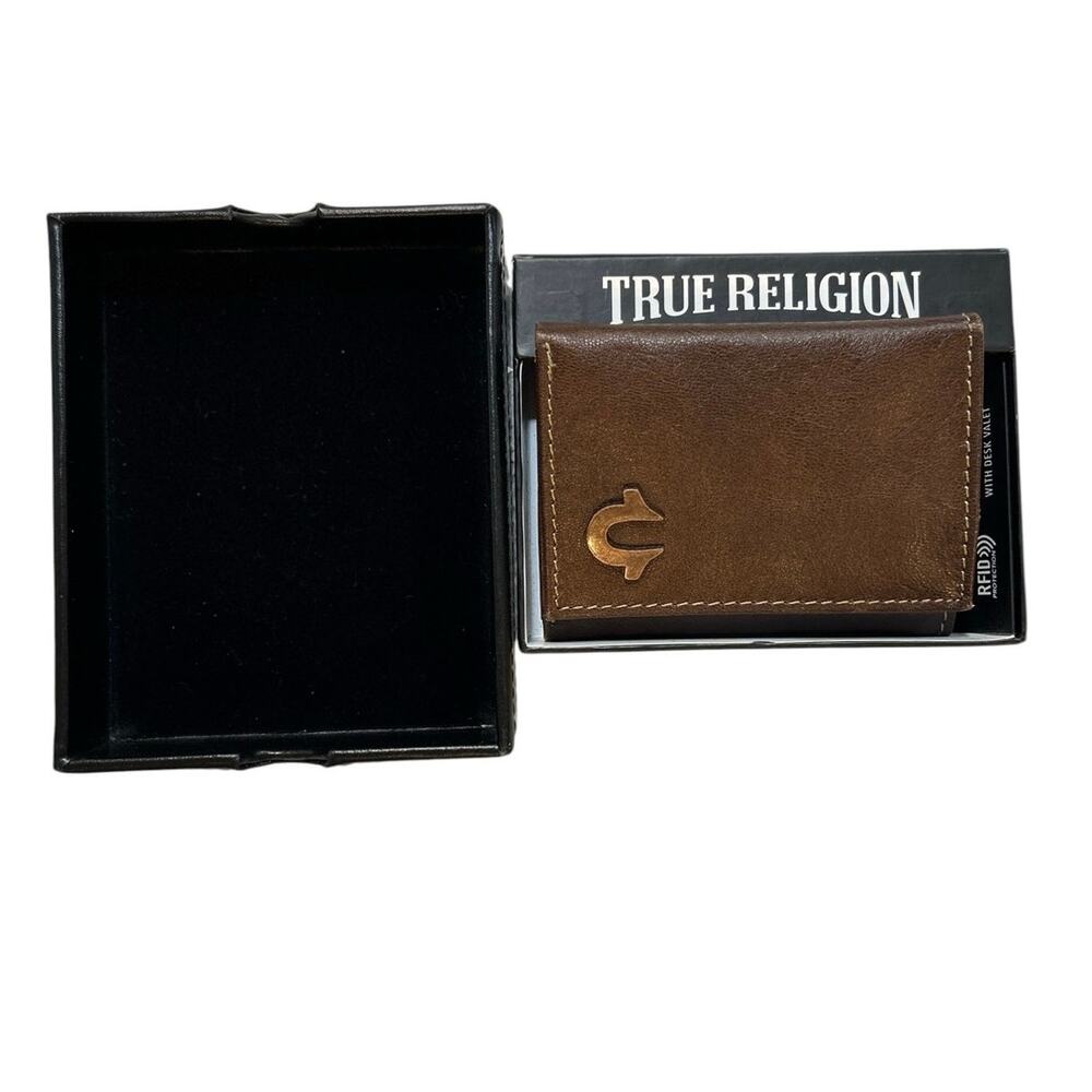True Religion Mens Genuine Leather Wallet Desk Tray Boxed Gift Set Brown New